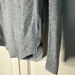💸Old navy soft gray long sleeve sweater size S. NWOT